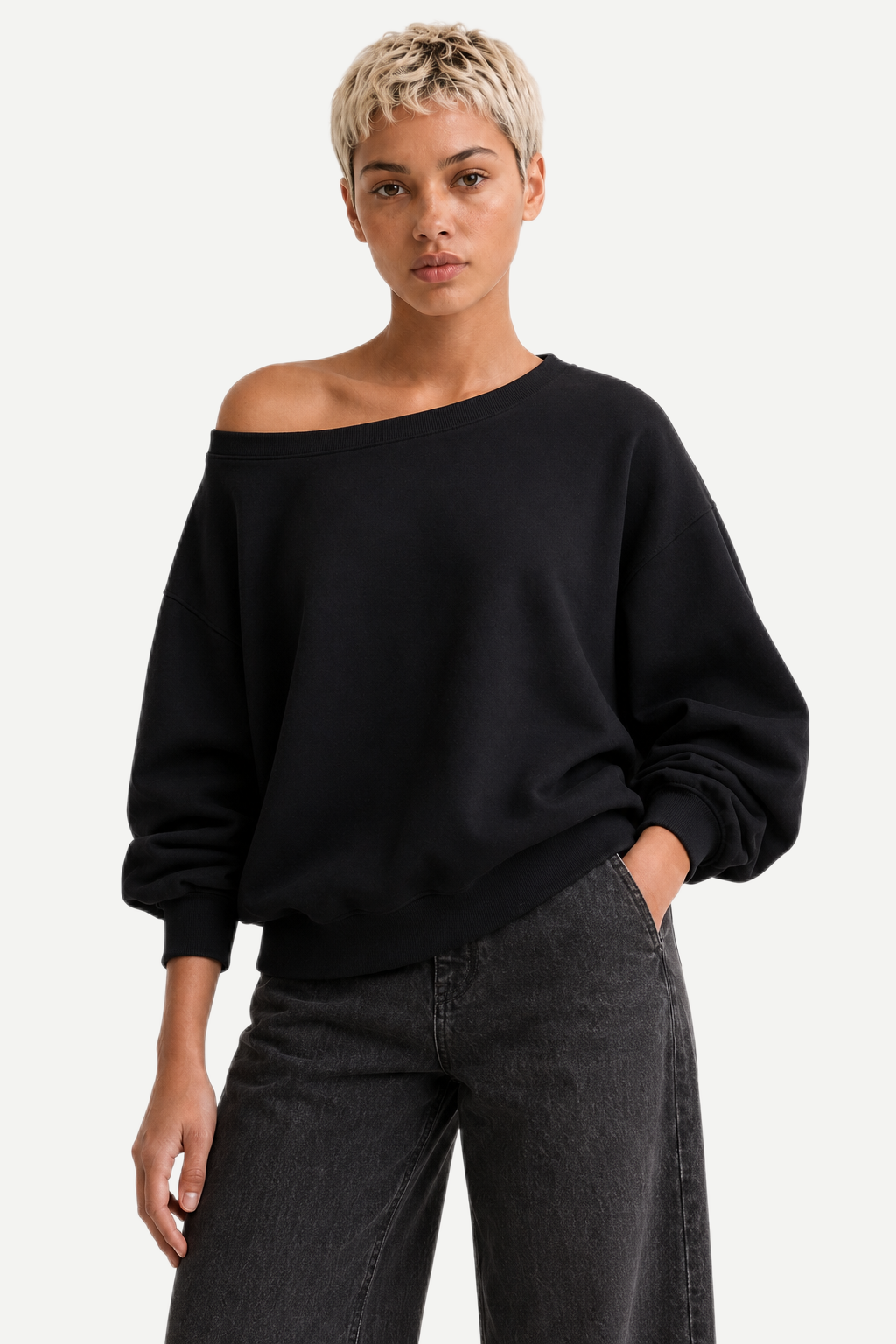 Moletom Feminino Loose Fit em Tecido Encorpado com Ombros à Mostra