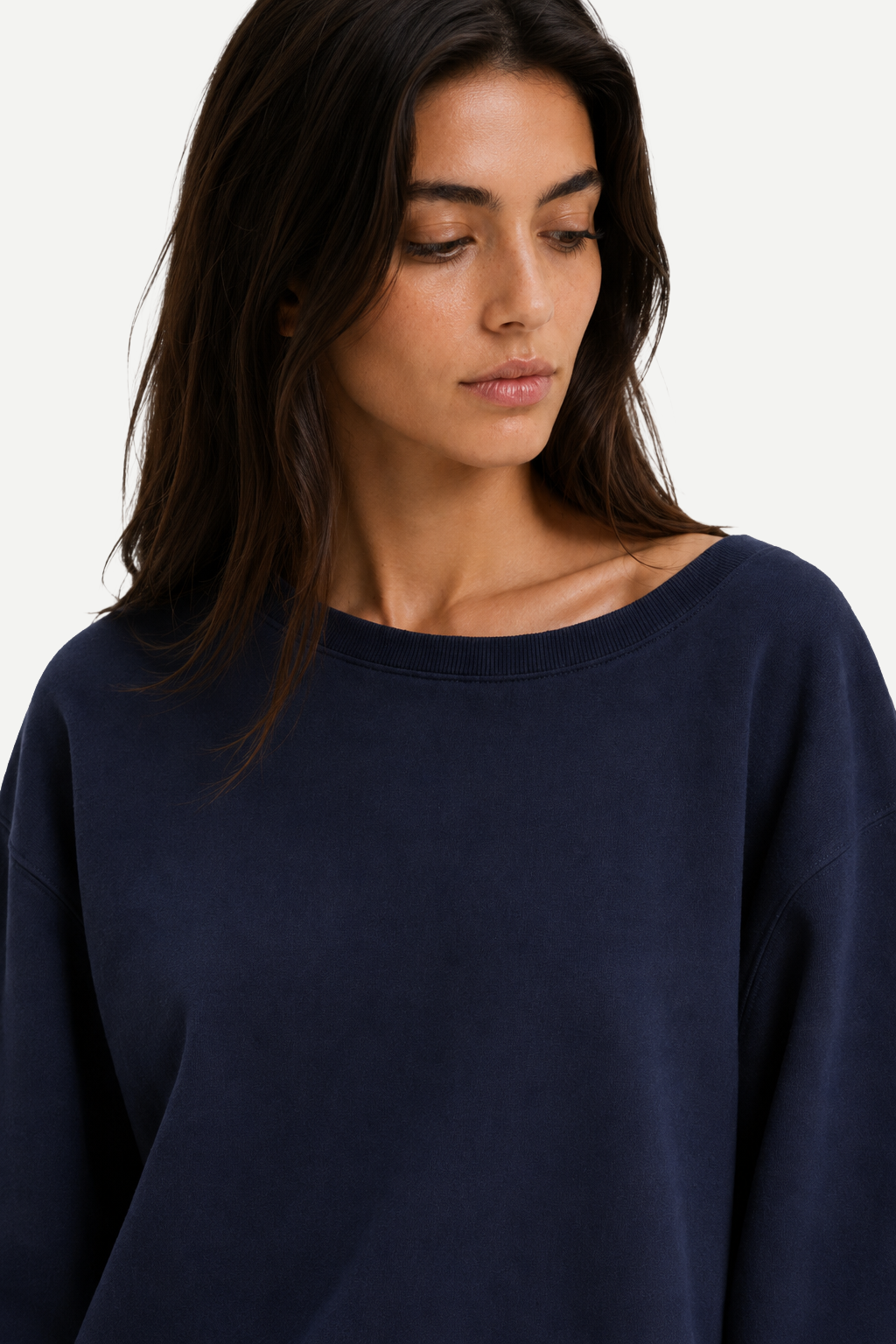 Moletom Feminino Loose Fit em Tecido Encorpado com Ombros à Mostra